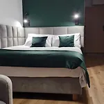 Silence * Zator